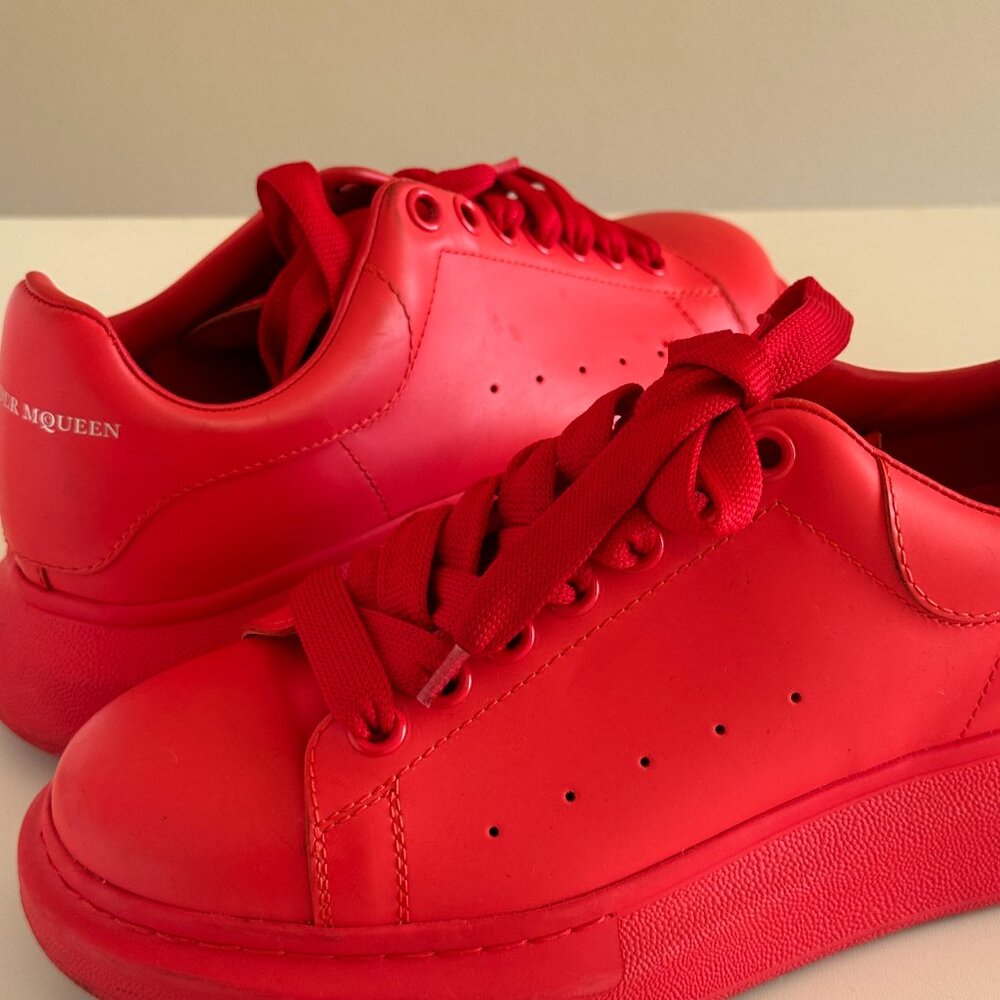 Alexander Mcqueen All Red Sneaker trainers - Women’s sz 8.5 US (EU 39) *RARE - Picture 2 of 10